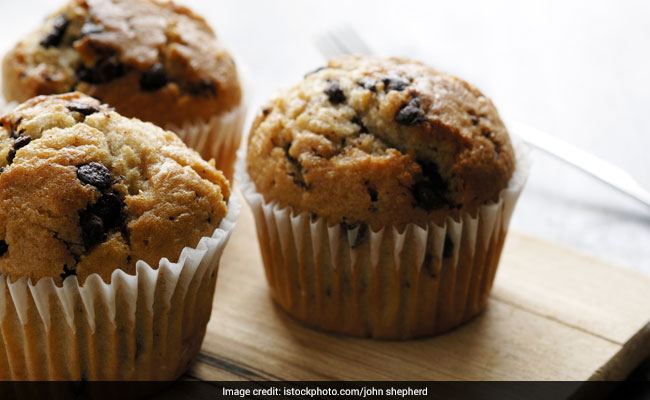Blueberry Chia Muffins: क्रिसमस पर वजन की टेंशन किए बिना आप इस स्वादिष्ट केक का उठा सकते हैं लुत्फ, फटाफट नोट करें रेसिपी Blueberry Chia Muffins: क्रिसमस पर वजन की टेंशन किए बिना आप इस स्वादिष्ट केक का उठा सकते हैं लुत्फ, फटाफट नोट करें रेसिपी