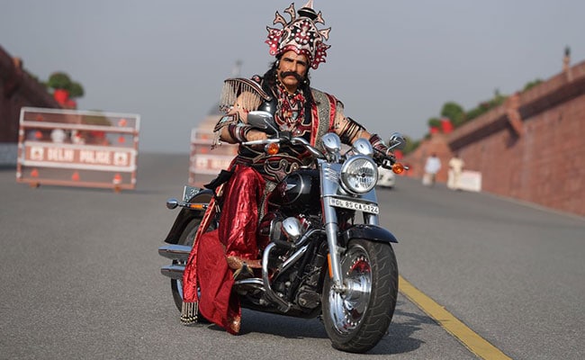 No, A 'Mukut' Is Not A Helmet. This Harley-Riding Ravana Just Got Challaned