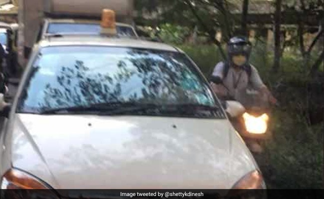 Man Tweets Mumbai Police About Car With 'Lal Batti'. See The VIPs Inside