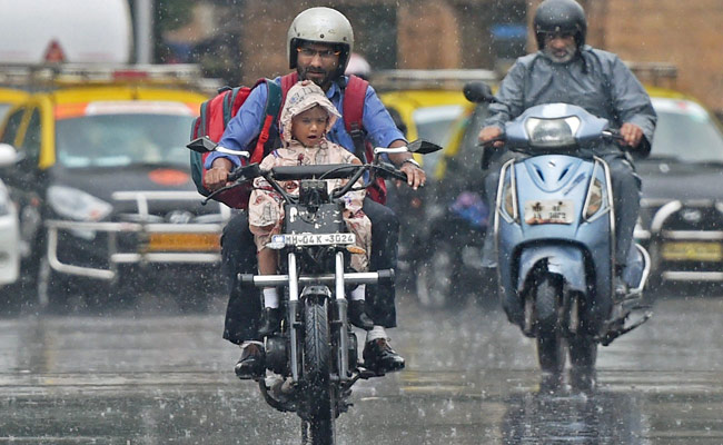 In Heavy Mumbai Rain, Schools To Be Shut Today, Flights Hit