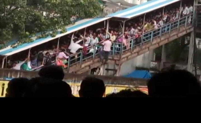 Video: The Stampede On Elphinstone Bridge In Mumbai, 22 dead