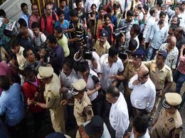 Mumbai Stampede: Number Of Dead Rises To 23 As Patient Dies In Hospital Mumbai Stampede: Number Of Dead Rises To 23 As Patient Dies In Hospital
