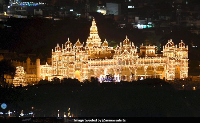 Dussehra 2017: Mysuru Palace Lights Up For Mysuru Dasara Festival. See Stunning Pics