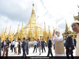 PM Modi Visits Shwedagon Pagoda, Performs 'Puja' At Temple In Myanmar PM Modi Visits Shwedagon Pagoda, Performs 'Puja' At Temple In Myanmar