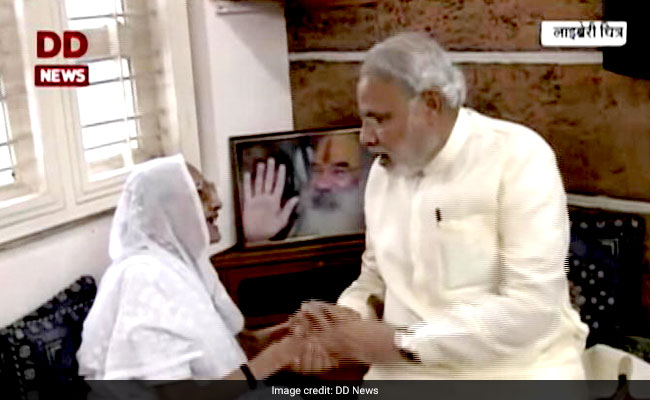 PM Modi Turns 67, Begins Birthday With Mother's Blessings