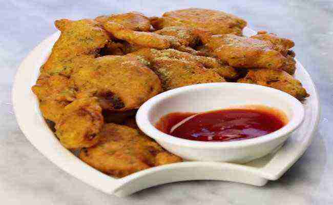 Pyaaz Pakoda | Onion Pakoda