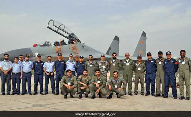 चीन, पाकिस्तान के पायलटों ने संयुक्त रूप से युद्धक विमान उड़ाए
