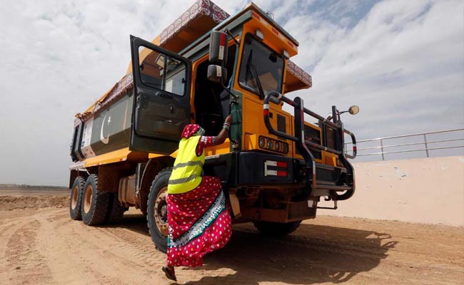 In Pakistan's Coal Rush, Some Women Drivers Break Cultural Barriers