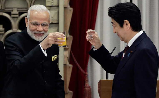 For Shinzo Abe, Gujarati <i>Thali</i> On Terrace With PM Modi's Favourite Dish