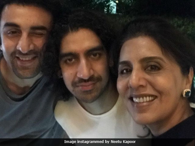 Ranbir Kapoor's Birthday Finale: Family Dinner Sealed With A Wink