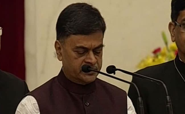 RK Singh, Who Arrested LK Advani 26 Years Ago, Takes Oath As Minister