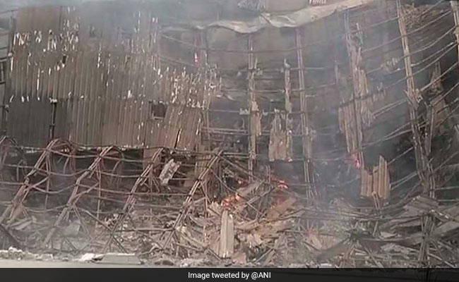 मुंबई के मशहूर RK स्टूडियों में लगी भीषण आग, डांस रियलिटी शो का सेट जला