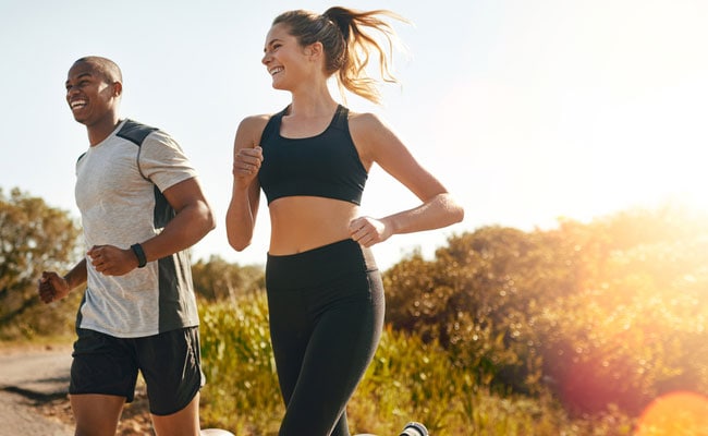 Running May Help Curb Nicotine Addiction and Urge To Smoke: 5 Herbs and Foods That May Help Too