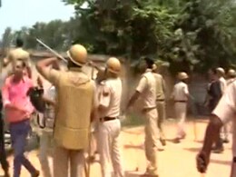 Protests, Lathicharge Outside Gurgaon School Where 7-Year-Old Was Killed Protests, Lathicharge Outside Gurgaon School Where 7-Year-Old Was Killed