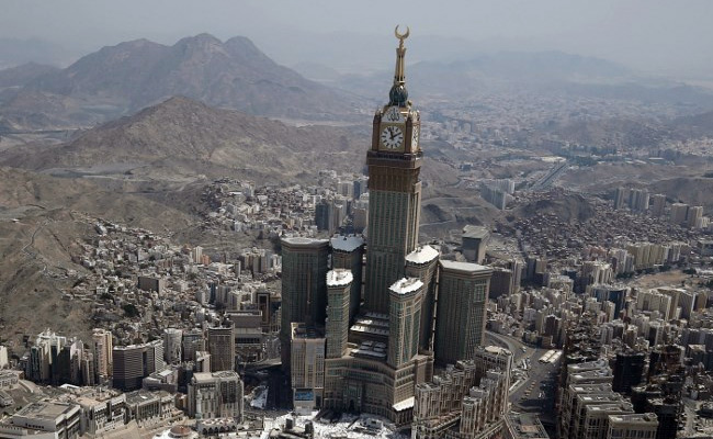 As Oil Prices Fall, Saudi Arabia Taps Its White Gold - Religious Tourism