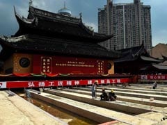 2000-Tonne Buddhist Temple Hall Moved. Watch The Time Lapse Video