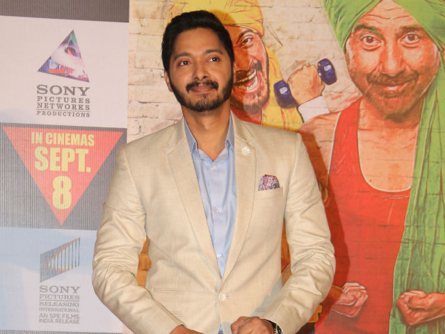 <i>Poster Boys</i> Won't 'Embarrass' The Audience, Says Shreyas Talpade