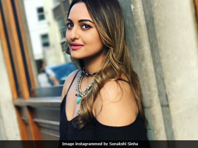 Sonakshi Sinha Completes 7 Years In Bollywood, Says 'Can Go On For 70 More'
