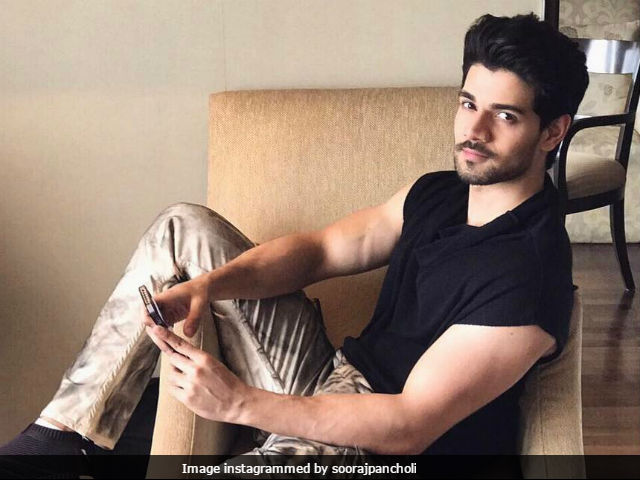 In Kangana Ranaut Vs Aditya Pancholi, A Twitter Casualty. Sooraj Pancholi Quits