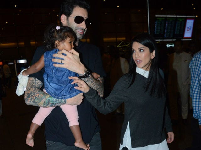 Sunny Leone, Daniel Weber Spotted With Daughter Nisha At The Airport. Here Are Pics