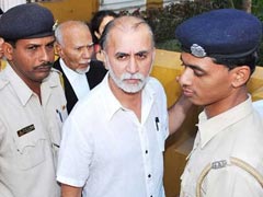 Supreme Court Drops Contempt Case Against Prashant Bhushan, Tarun Tejpal