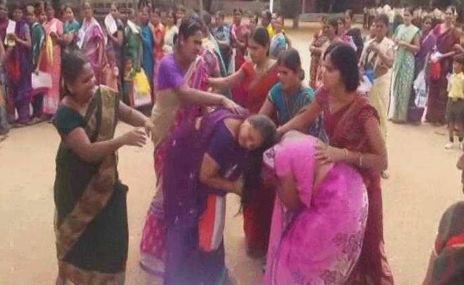 Telangana Government's Saree Gift Leaves Many Women Fighting, Screaming And Angry