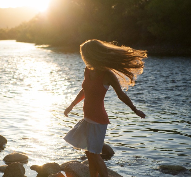 How To Shampoo Thick Hair - The Right Way!