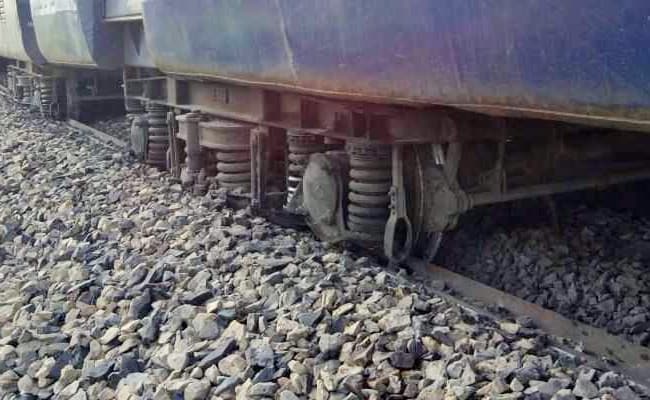 मुजफ्फरनगर, औरैया, टिटवाल और अब सोनभद्र, एक महीने में चौथी बार रेल हादसा