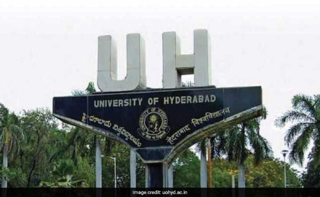 British Deputy High Commissioner pats University of Hyderabad's ASPIRE  incubation centres - The Hindu