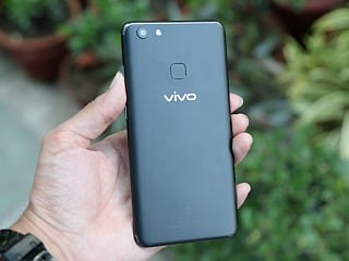 Vivo V7+ भारत में लॉन्च, 24 मेगापिक्सल का फ्रंट कैमरा है इसमें