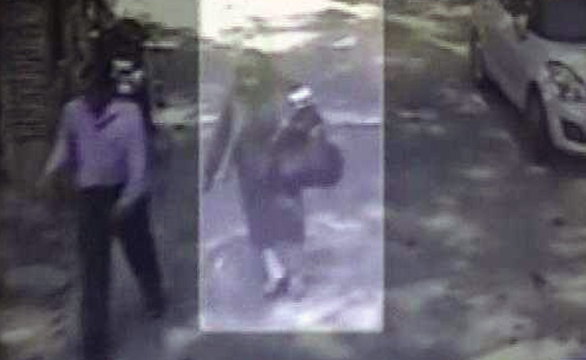 Honeypreet Insan Fears Drug Mafia, Is Woman In Burqa on CCTV: Lawyer