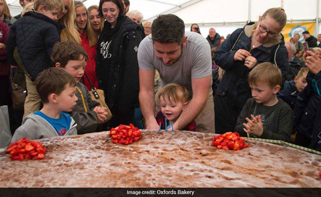 Lucky 3-Year-Old Cuts World's Biggest Sponge Cake On Birthday