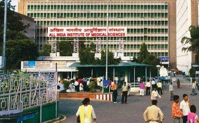 Protest By AIIMS Resident Doctors Enters 3rd Day