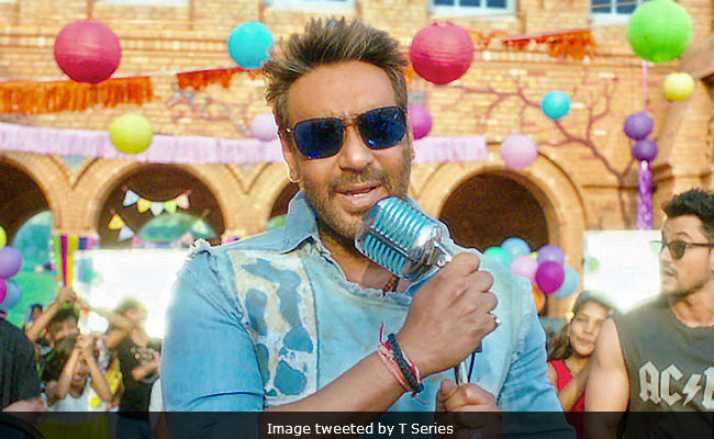<i>Golmaal Again</i> Box Office Collection Day 8: Ajay Devgn's Film Is 'Unstoppable' With Over Rs 140 Crore
