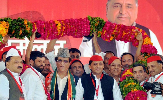 Akhilesh Yadav Re-elected As Samajwadi Party Boss, Father Mulayam Missing
