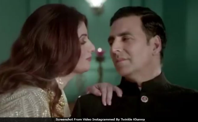 Twinkle Khanna Forgot Wedding Date. So Akshay Kumar Did This