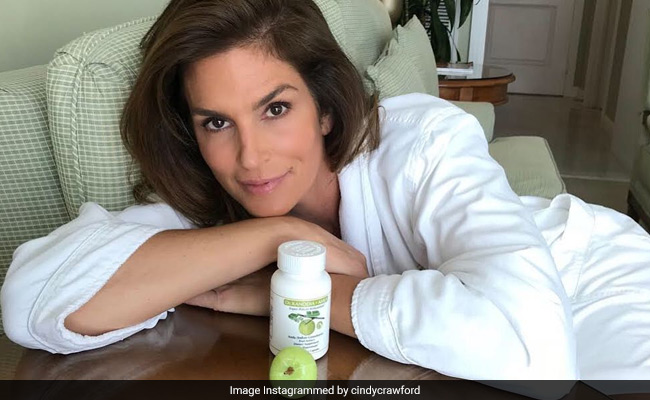 This Indian Fruit Keeps Cindy Crawford's Doctor Away. It's Not The Apple