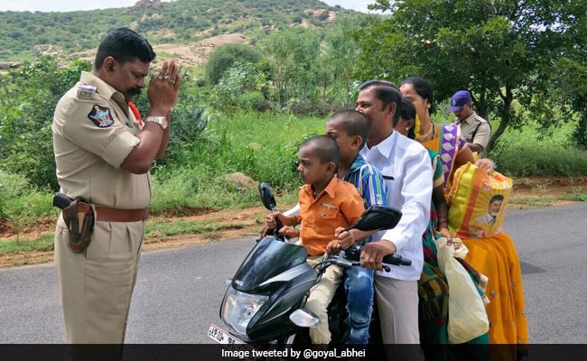 Fed Up Andhra Cop's Hilarious Reaction To Traffic Offenders Is Viral