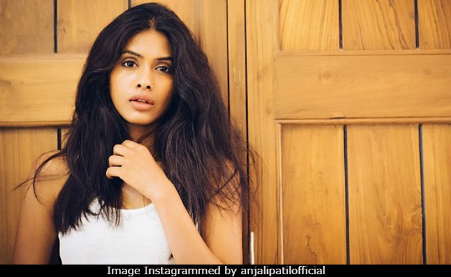 This Actress Signed Rajinikanth's <I>Kaala Karikaalan</i> Just To Be 'Around The Legend'