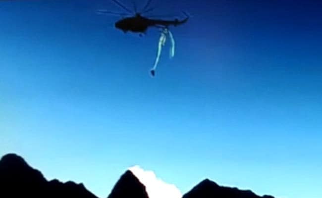 अरुणाचल प्रदेश में वायुसेना के क्रैश हुए हेलीकॉप्‍टर का वीडियो आया सामने...