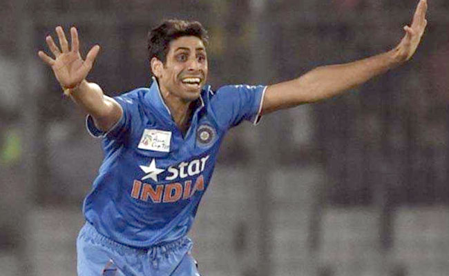 इंटरनेशनल क्रिकेट से विदा लेने वाले तेज गेंदबाज आशीष नेहरा ने क्रिकेटप्रेमियों से की यह भावुक अपील...