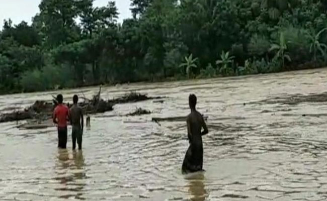 भारी बारिश के बाद असम बाढ़ से फिर बेहाल, पांच जिलों के 78 हजार लोग प्रभावित