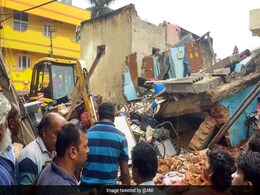 बेंगलुरु : रिहायशी इमारत का एक हिस्सा गिरा, 7 लोगों की मौत, मुआवजे का ऐलान... बेंगलुरु : रिहायशी इमारत का एक हिस्सा गिरा, 7 लोगों की मौत, मुआवजे का ऐलान...