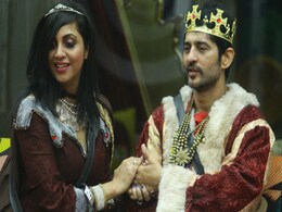 Bigg Boss 11: बीवी के डर से खुल के खेल नहीं पा रहा है घर का ये सदस्य! Bigg Boss 11: बीवी के डर से खुल के खेल नहीं पा रहा है घर का ये सदस्य!