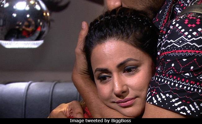 <I>Bigg Boss 11</i>, October 30, Written Update: Hina Khan Nominates Herself To Save This Contestant