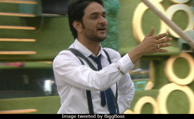 <I>Bigg Boss 11</i>, October 31: It's Time For Shilpa Shinde, Vikas Gupta's 'Cushion Fight'