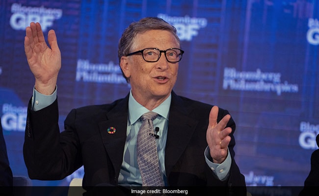 Gates's Gifts Open Path For Bezos To Seize Top Billionaire Spot