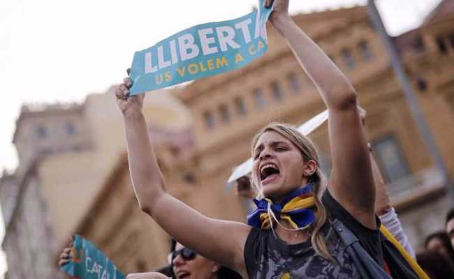 Catalan Parliament Declares Independence From Spain, Proclaims Republic