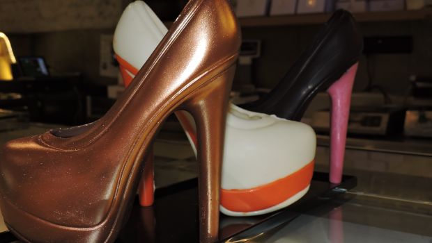 From Chocolate Stilettos to Ice Cream Burgers: This Mumbai Bakery is the Place for Sweet Lovers