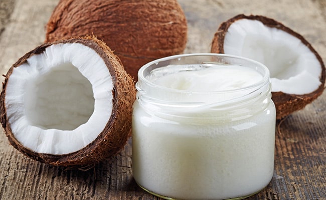 coconut oil helps in fighting bacteria